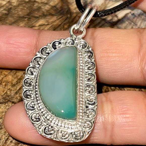 Green Botswana Pendant 2” - Picture 5 of 15